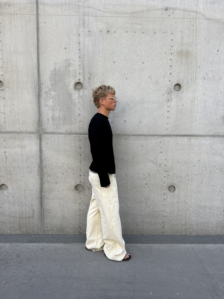 Community Shots emil in ecru wide jeans