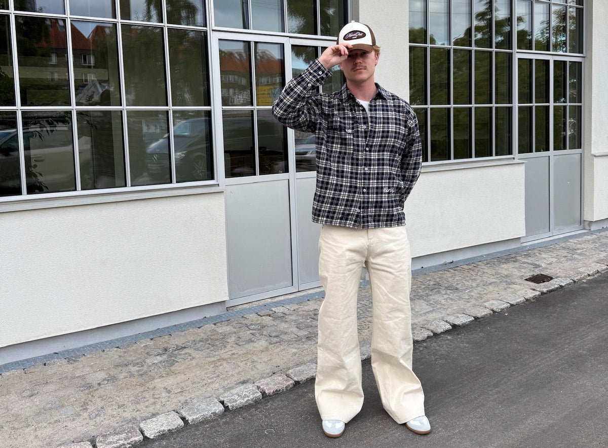 Lucas Frahm, stifter af DRAGO, i Plaid Overshirt Navy