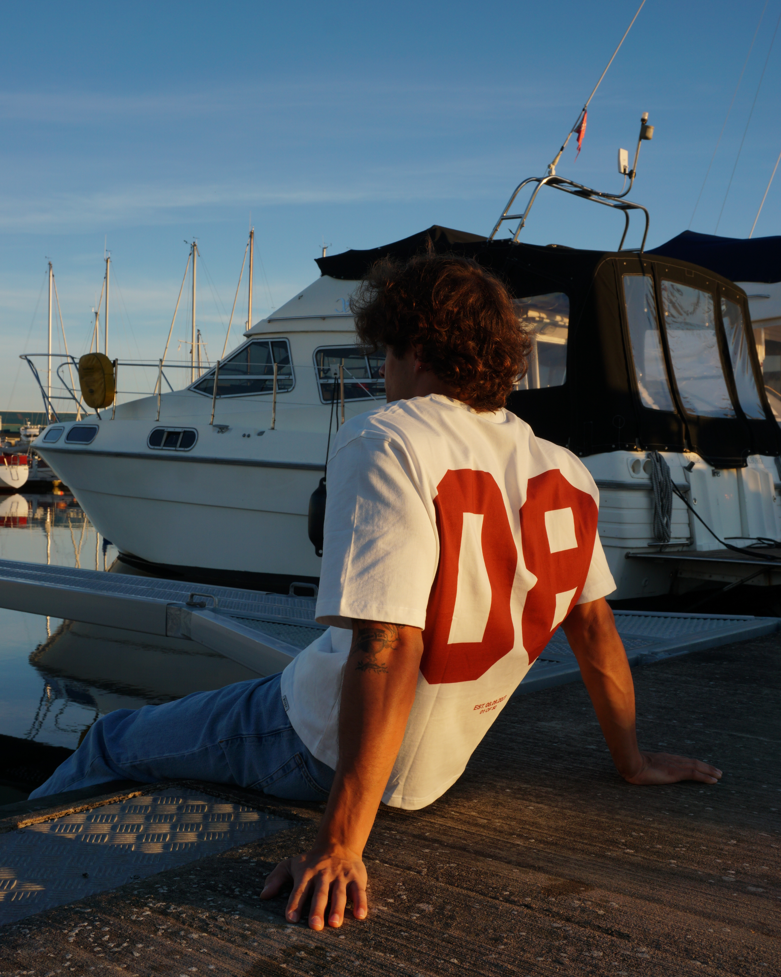 08 T-SHIRT