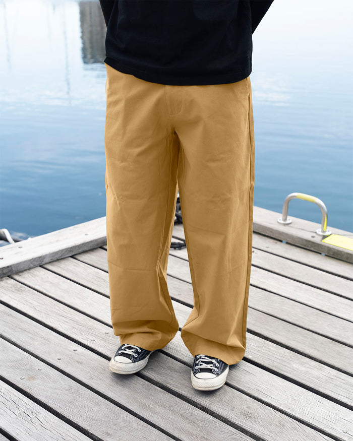 Ahmed er 188cm og bruger størrelse Large