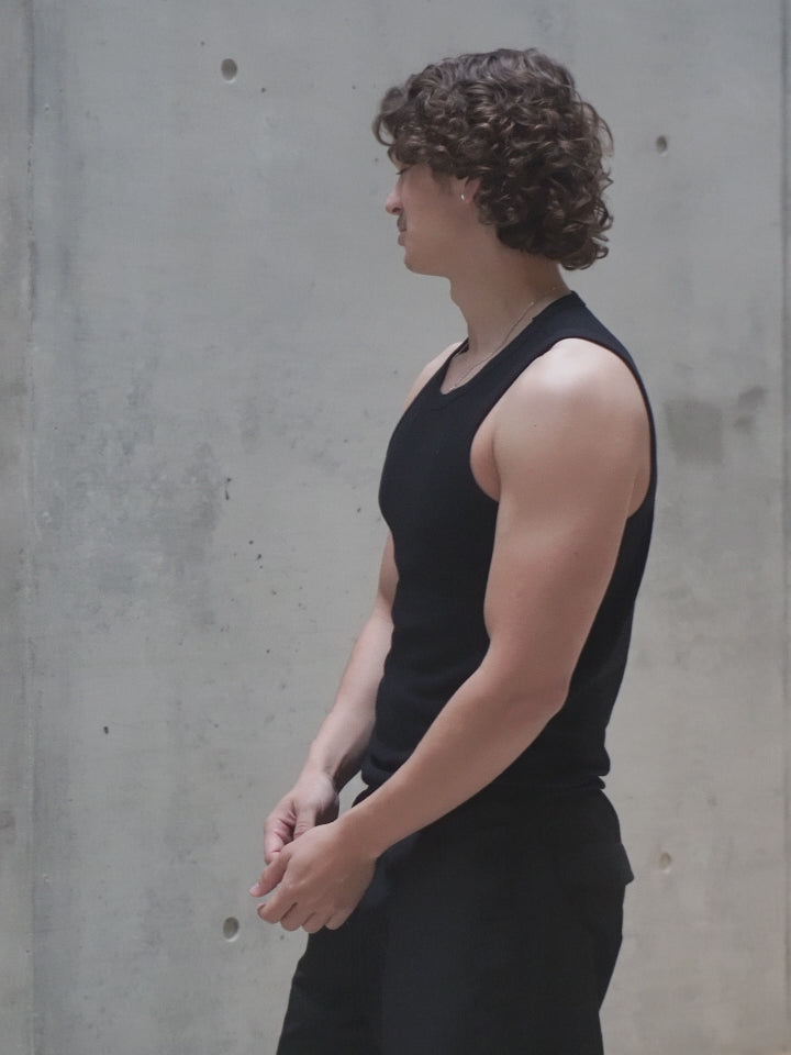 SIGNATURE TANK TOP
